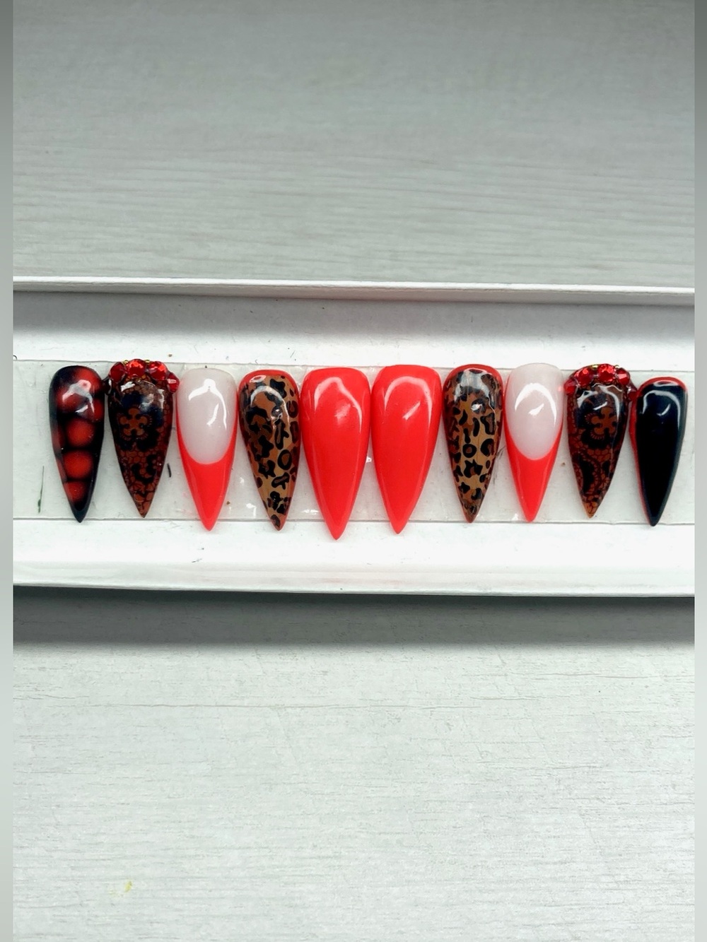 Leopard print Acrylic Press-On Nails